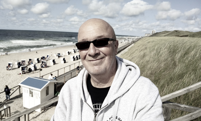 Die Strandpromenade Westerland auf Sylt: Ideal für einen Spaziergang 3 Strandpromenade Westerland auf Sylt - Selfie von einer Düne aus