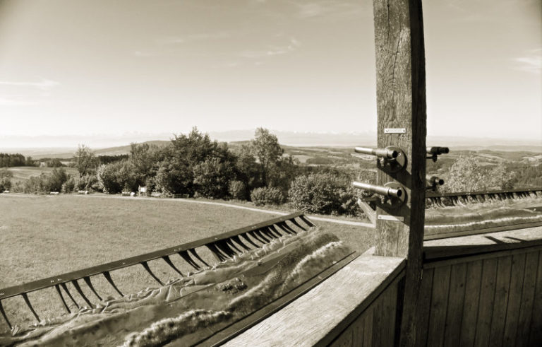 Hoch. Höher. Am Höchsten: Top Aussichtspunkt Richtung Bodensee 1 Der Aussichtsturm auf dem Höchsten Nähe Bodensee 768x491