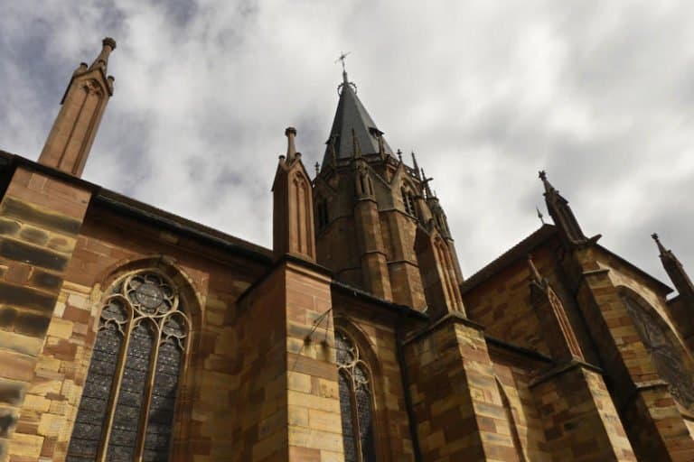 GD Archive 2 St Peter und Paul Kirche Wissembourg Frankreich Blick zum Kirchturm 768x512