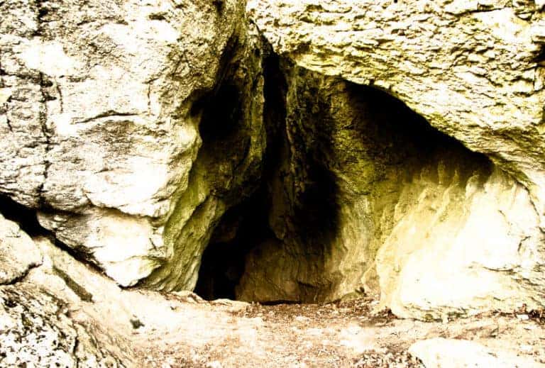 Heimensteinhöhle bei Neidlingen - Blick auf den Eingang