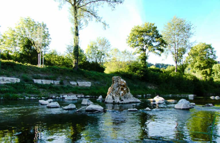 Remsmittelpunkt Waldhausen Lorch - ein Monolith im Mittelpunkt 2 Remsmittelpunkt Waldhausen Lorch - ein Monolith im Mittelpunkt 2