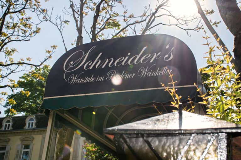 Schneider's Weinstube Baden-Baden - Gäste immer gerne willkommen Schneider's Weinstube Baden-Baden - Gäste immer gerne willkommen