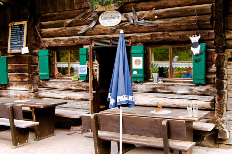 Die Kenzenhütte im Ammergebirge bei Halblech - klingeln bei Mutter Natur