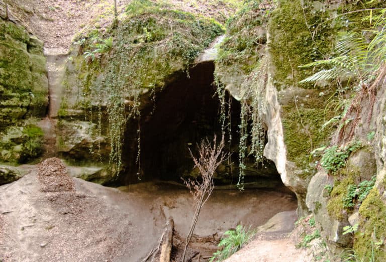 Kesselgrotte Welzheim - ein kleines Kunstwerk der Natur Kesselgrotte Welzheim - ein kleines Kunstwerk der Natur