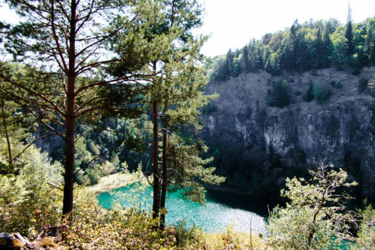 Höwenegg Kratersee - das grüne Auge in der Tiefe des Vulkans Höwenegg Kratersee - das grüne Auge in der Tiefe des Vulkans