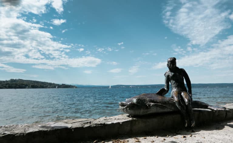Die kleine Seejungfrau am Ammersee in Herrsching Die kleine Seejungfrau am Ammersee in Herrsching