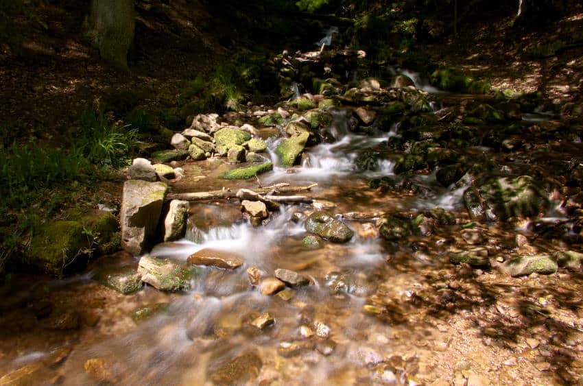 Der Sankenbach Wasserfall als Teil des Sankenbachsteigs 2 Der Sankenbach Wasserfall kurz bevor er in den Sankenbachsee mündet