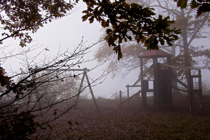Der Hamberger See: Idylle mit Überraschungseffekt 3 Hamberer See - der Grill- und Spielplatz am Wachtkopf - normal bunt und laut