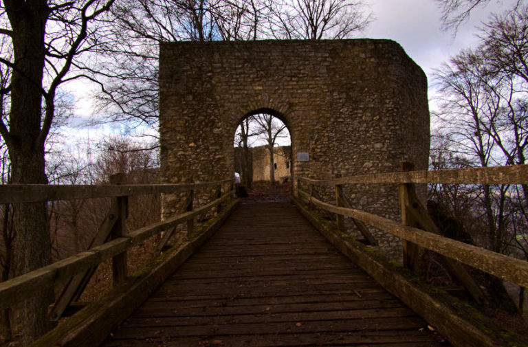 Ruine Rauber - Diepoldsburg - der Eingangsbereich Ruine Rauber - Diepoldsburg - der Eingangsbereich