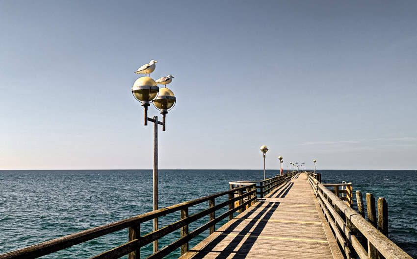 Die Seebrücke Wustrow: dein perfektes Ausflugsziel 1 Die Seebrücke Wustrow an der Ostseeküste in Mecklenburg-Vorpommern